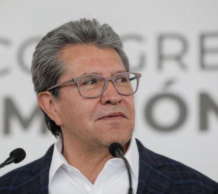 Morena anuncia dos periodos extraordinarios para discutir 22 leyes