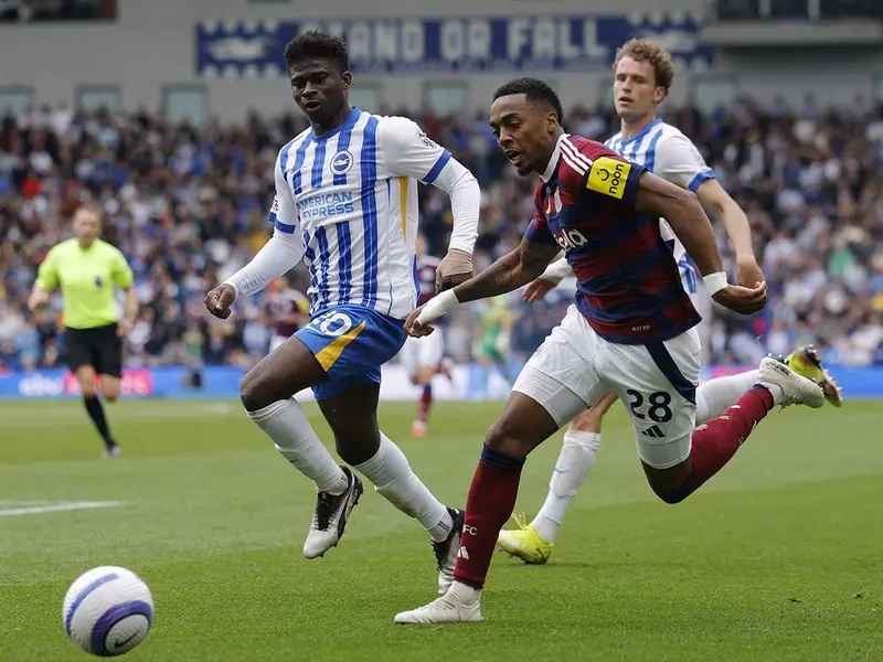 Newcastle rescata un punto agónico y sigue soñando con la Champions