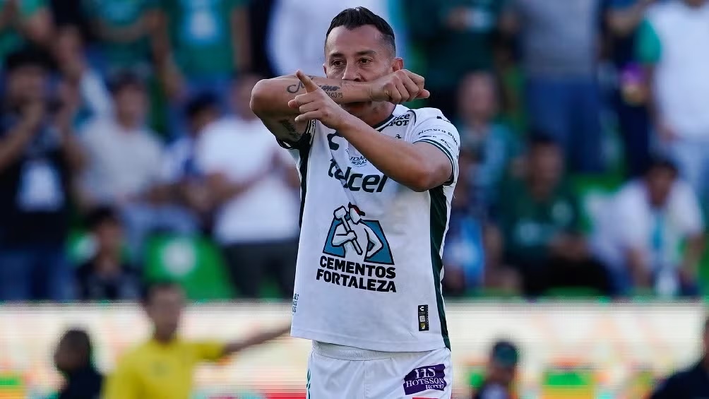 Cruz Azul sondea a Andrés Guardado; el “Principito” analiza su futuro profesional