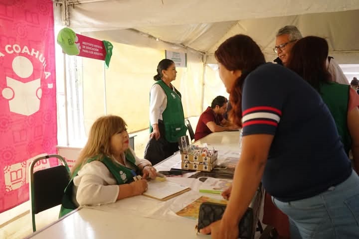 En Nueva Rosita inicia censo para programa de venta de mini Split