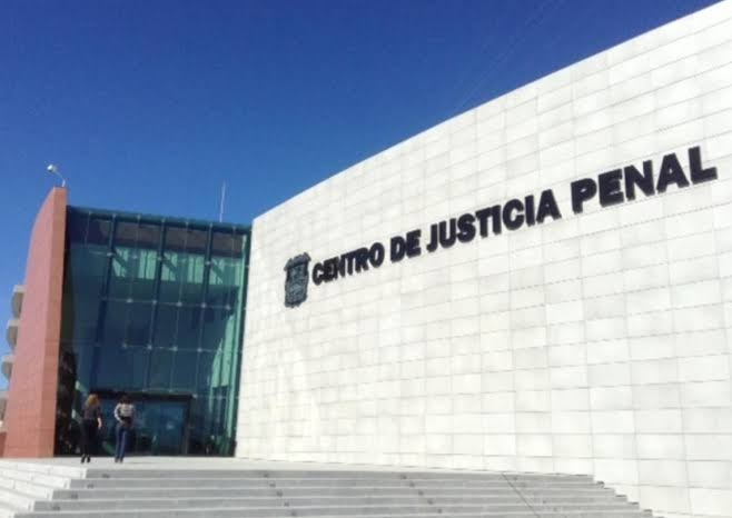 Vinculan a proceso a mujer acusada de intentar matar a la amiga de su esposo