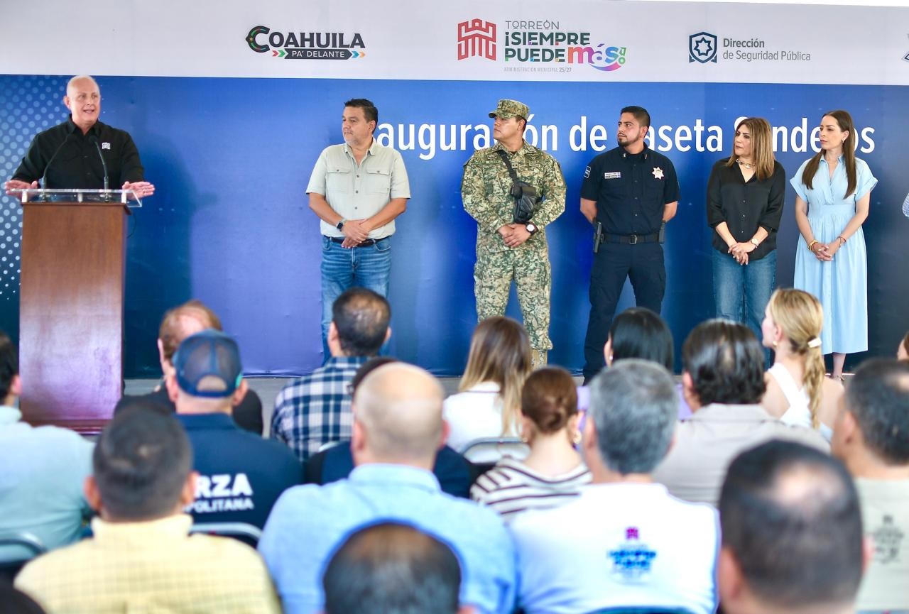 Román Alberto Cepeda González inaugura caseta de vigilancia en Senderos