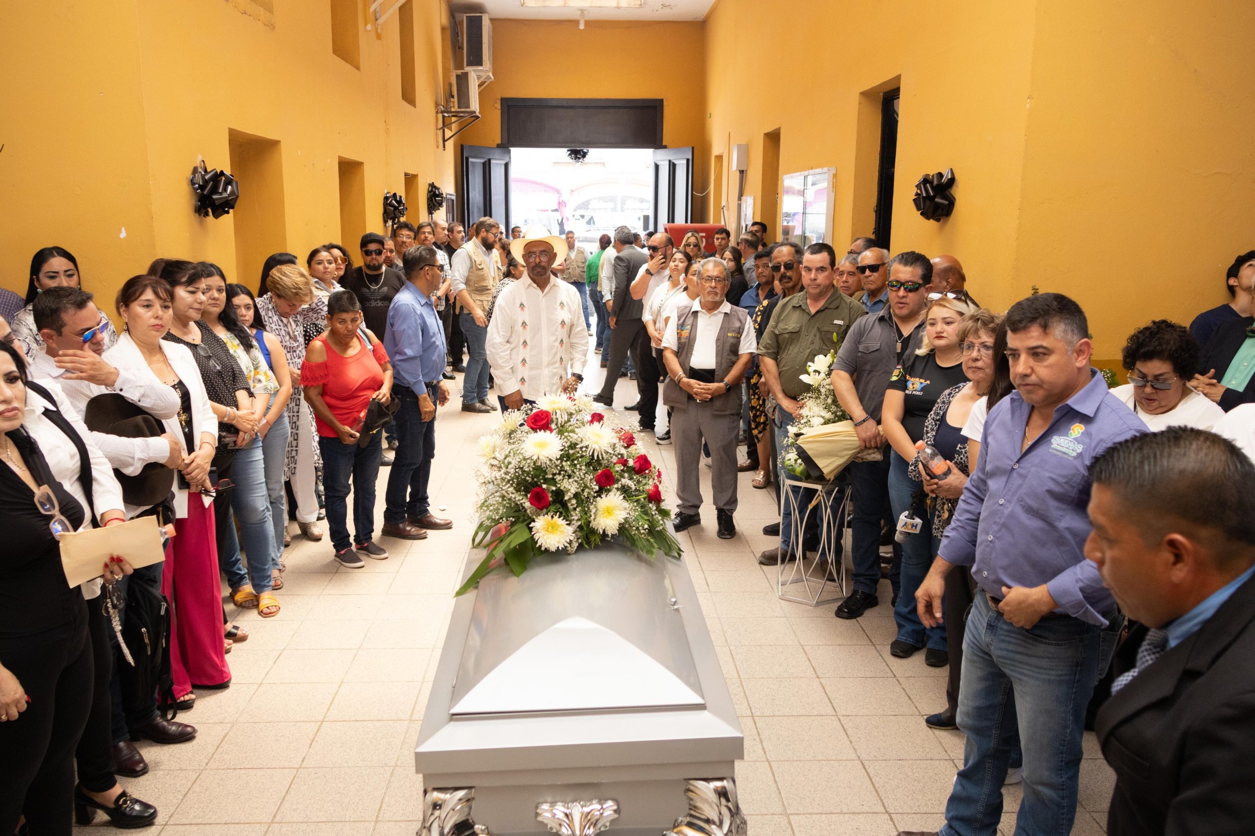 Homenaje póstumo a Raymundo Campos Galindo