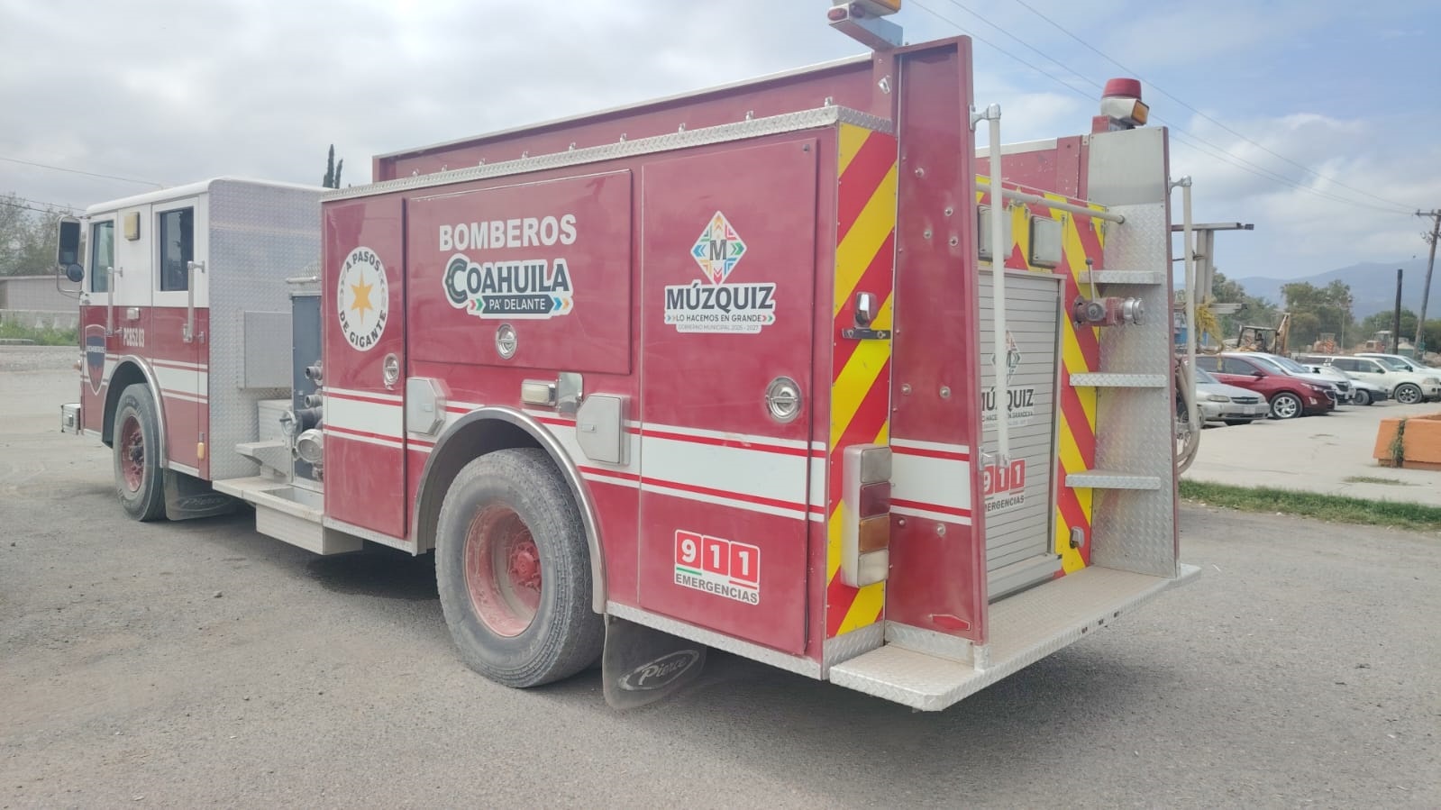 BOMBEROS ALERTAN A DUEÑOS DE VIVIENDAS ABANDONADAS Y VECINOS