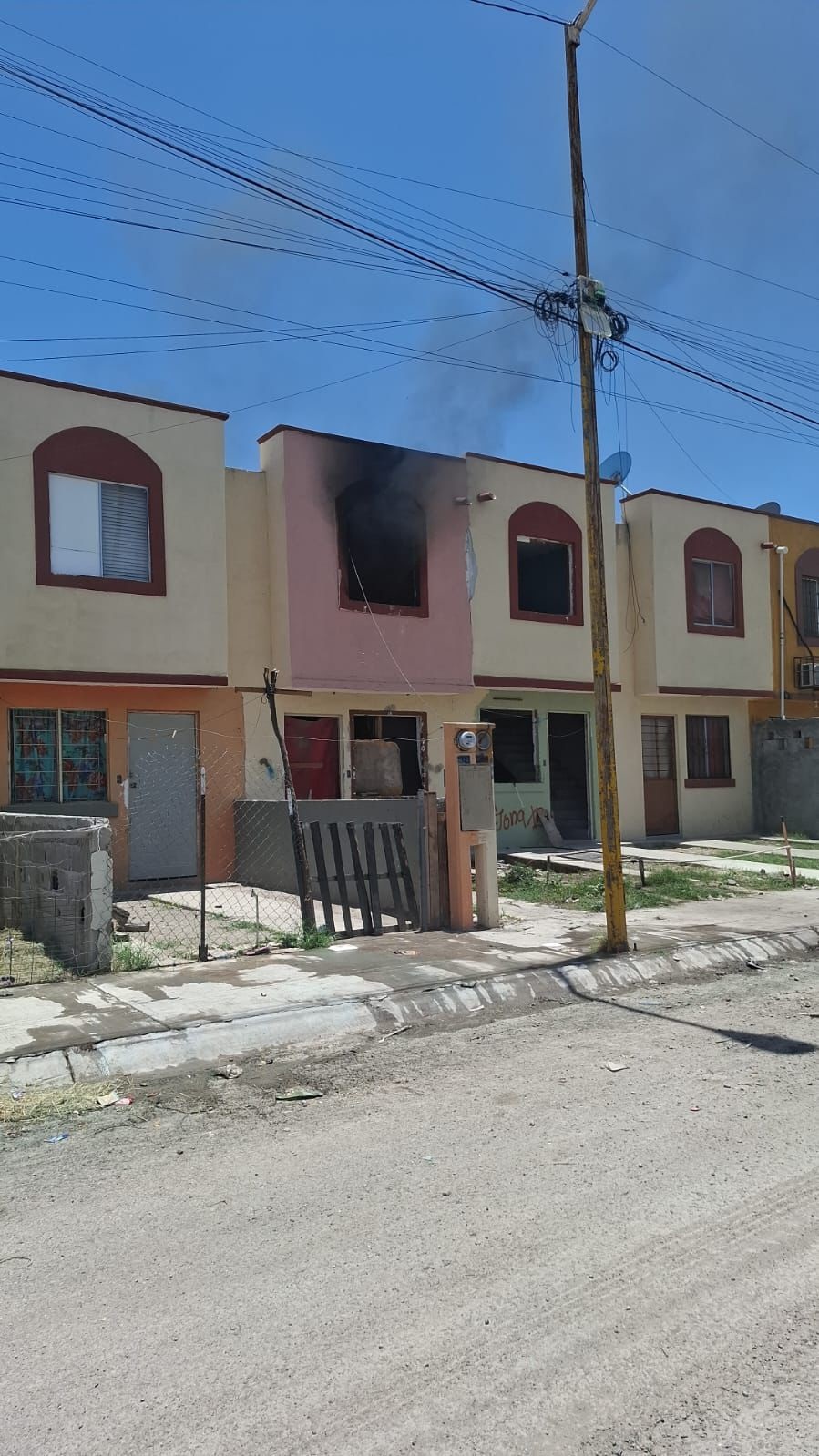 PIRÓMANOS INCENDIAN CASA ABANDONADA EN LA COLONIA LAS MISIONES
