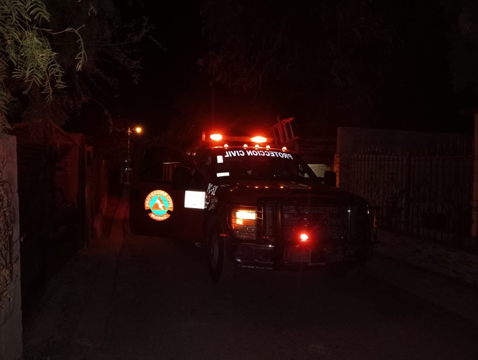 POR POCO SE INCENDIA MUJER EN LOS CUERVOS EN PALAÚ