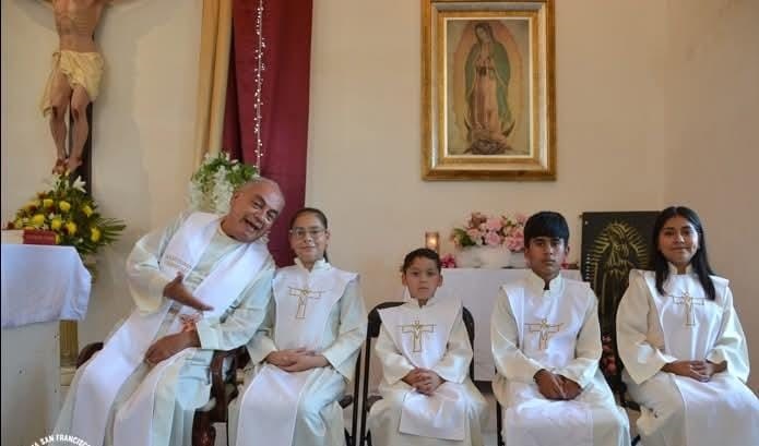 Parroquia San Francisco de Asís celebra 9o aniversario con fe, oración y comunión