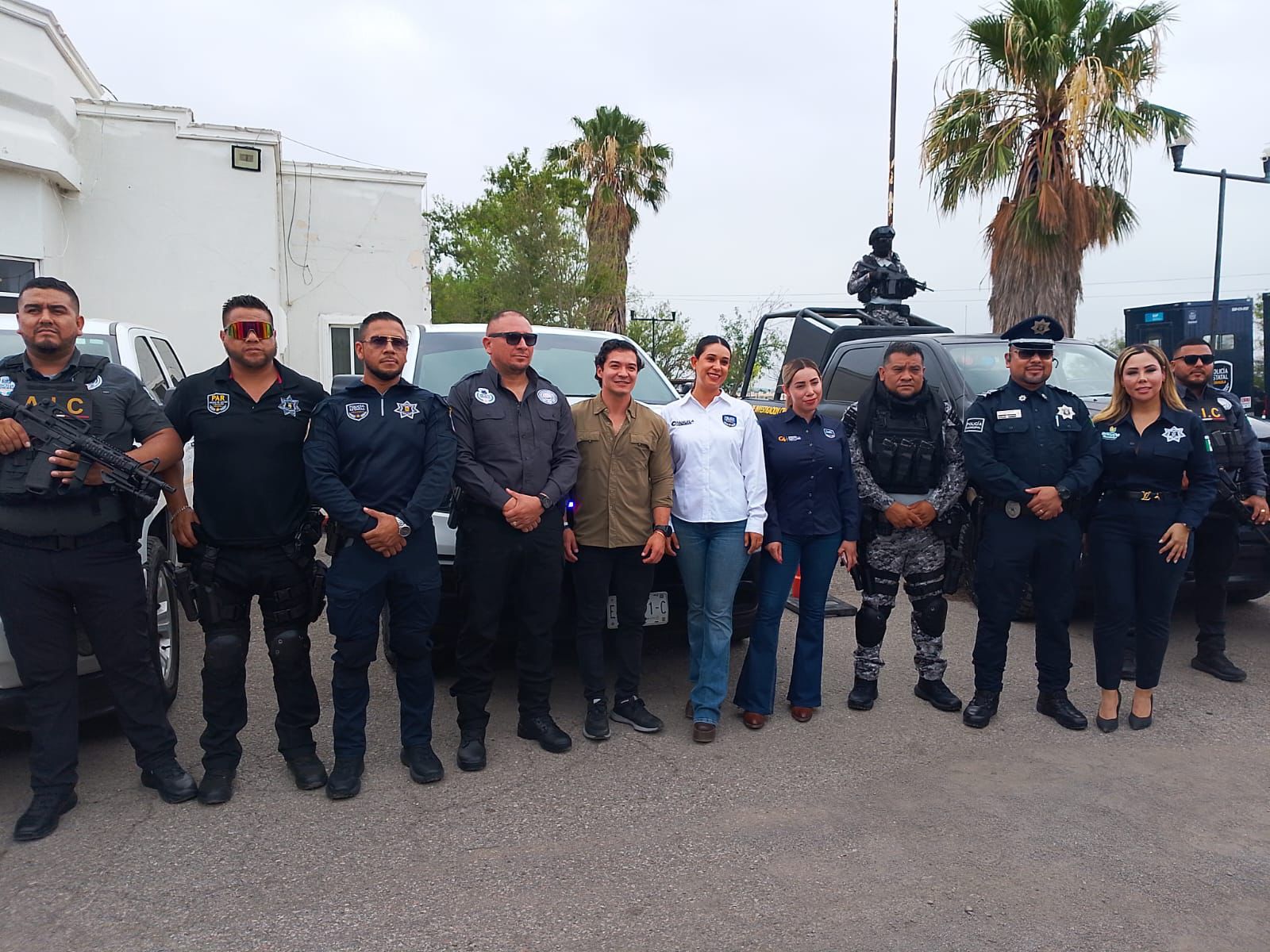 Estudiantes recorren el C4 en una acción de la proximidad policial