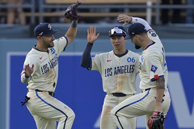 Jonrones, récords y humillación: Dodgers aplastan 18-2 a Yankees
