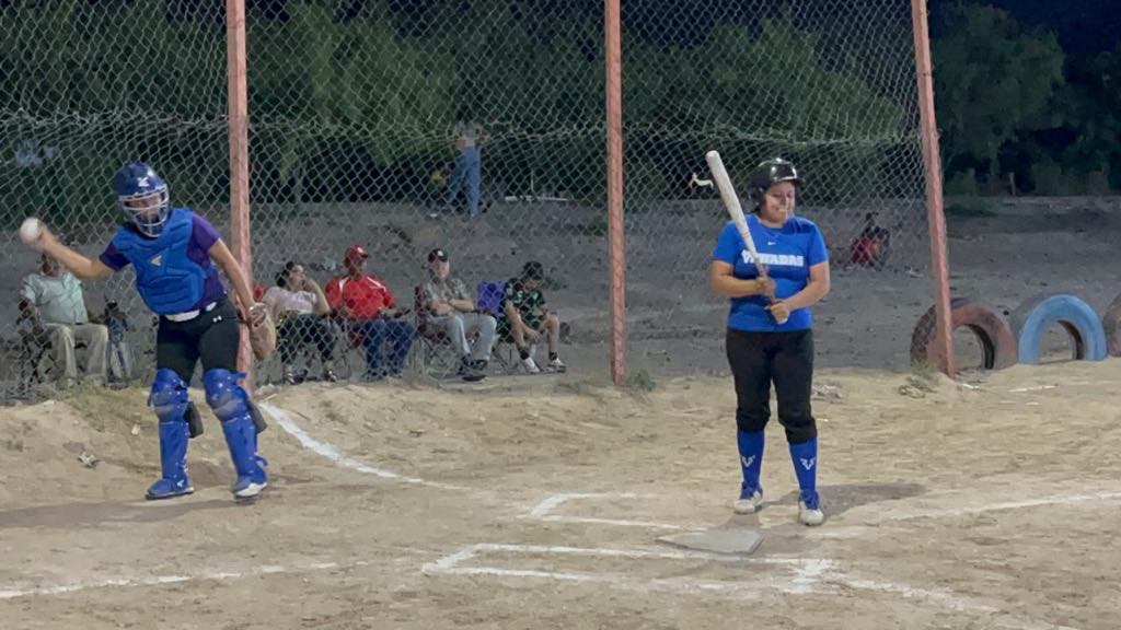 Venadas vencen a las Catrinas