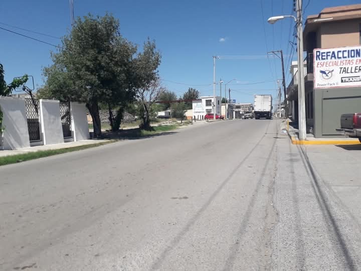 Automovilistas toman calle 9 como pista de carreras