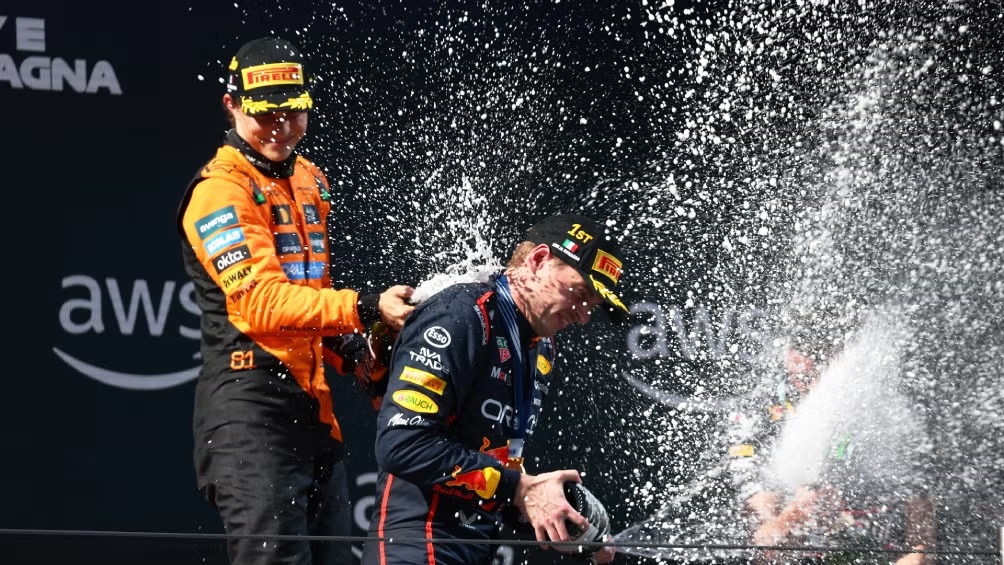 Helmut Marko duda que Óscar Piastri haya alcanzado el nivel de Max Verstappen