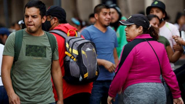 Envío de remesas a México sufre su peor caída en 13 años por políticas de Trump