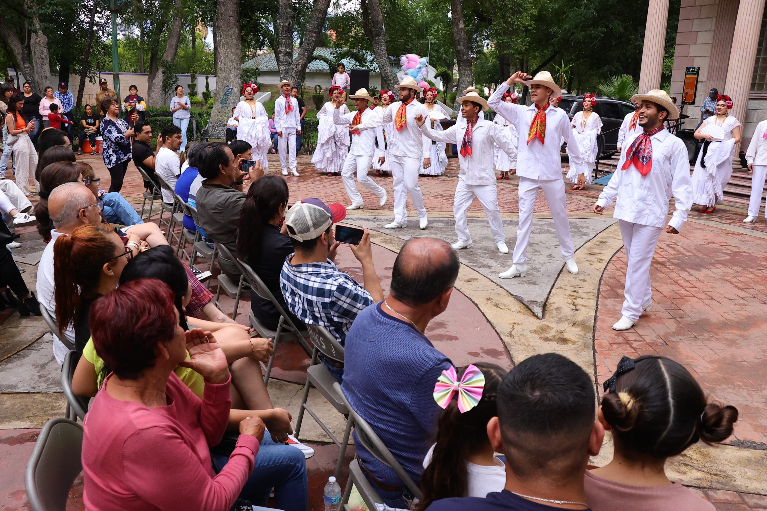Sigue llegando la cultura a las colonias de Saltillo