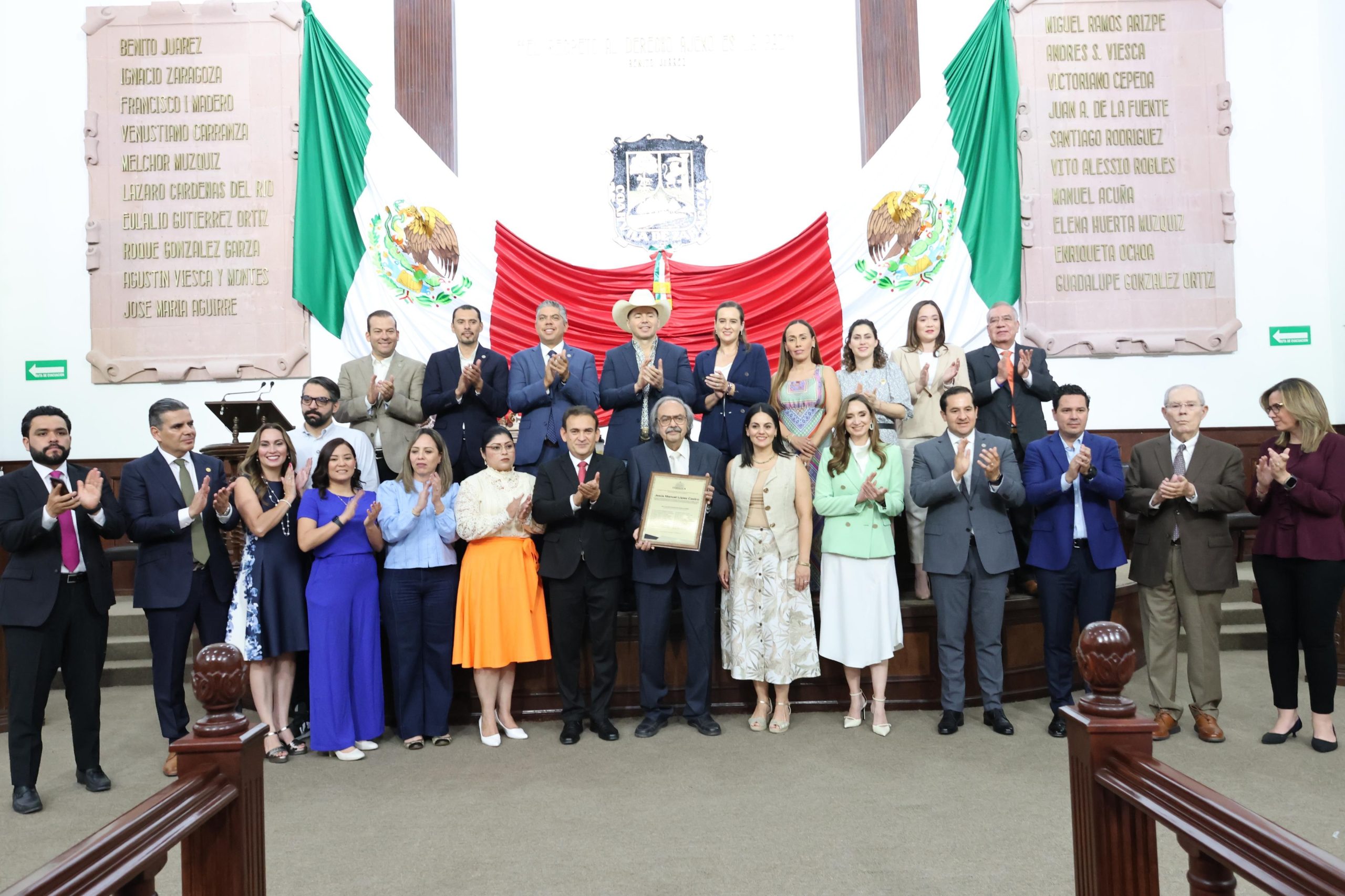 Reconoce Congreso de Coahuila trayectoria de Jesús López Castro al frente de la XHKS
