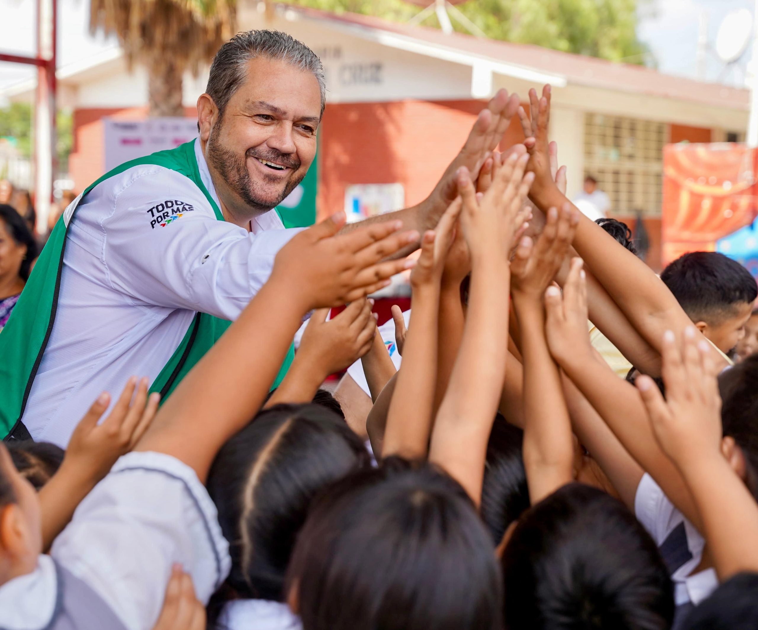 Con apoyo de Manolo Jiménez, Ramos avanza en fortalecer la educación