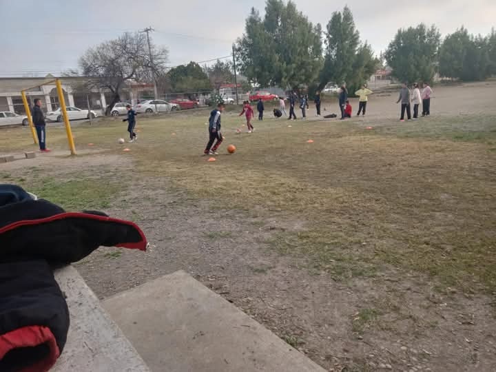 Ligas de futbol realizan campañas de limpieza en campos para prevenir Dengue