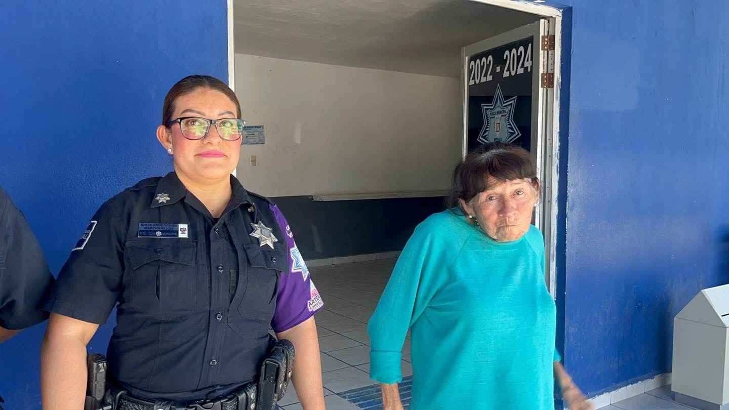 Buscan a familiares de señora localizada desorientada en transporte público en Arteaga