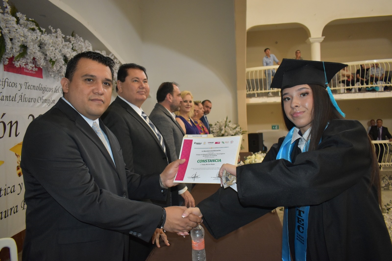 LUCIDA GRADUACIÓN DEL CECYTEC EN PALAÚ