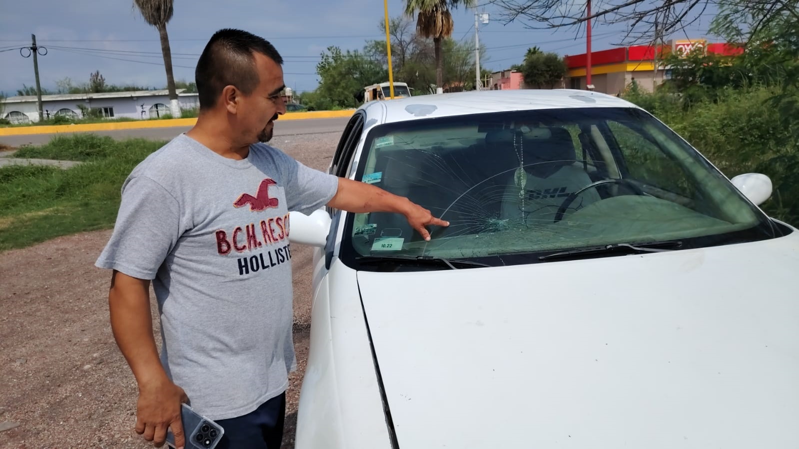DENUNCIAN A VÁNDALOS POR  CERRAR VIALIDAD Y DAÑAR VEHÍCULOS EN LA FLORIDA