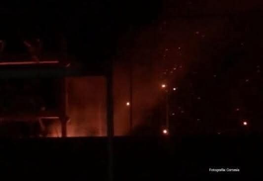 Explosión en subestación de CFE provoca apagón en Allende y zonas cercanas