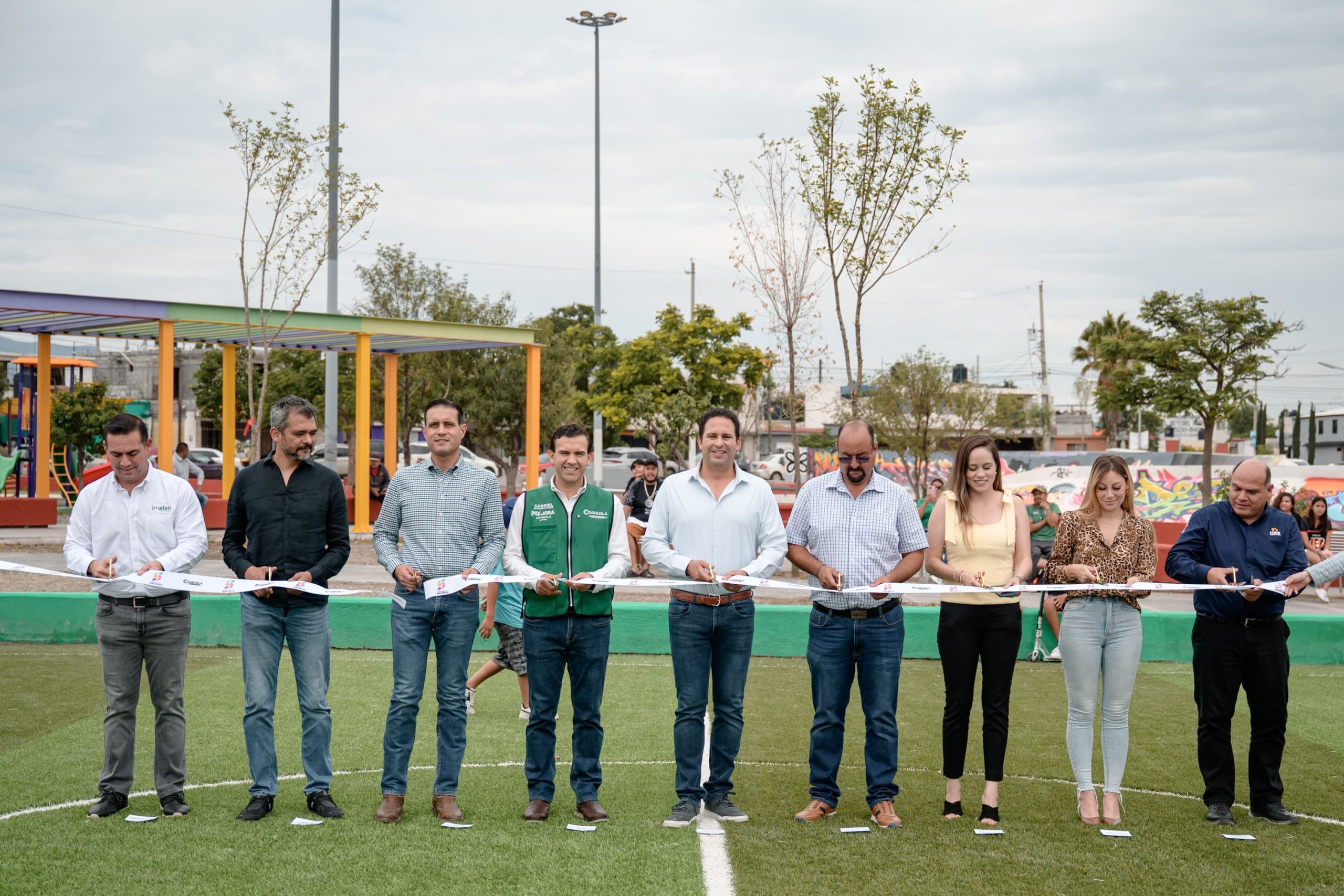 Inaugura Javier Díaz la plaza “Skate Park” Saltillo 2000