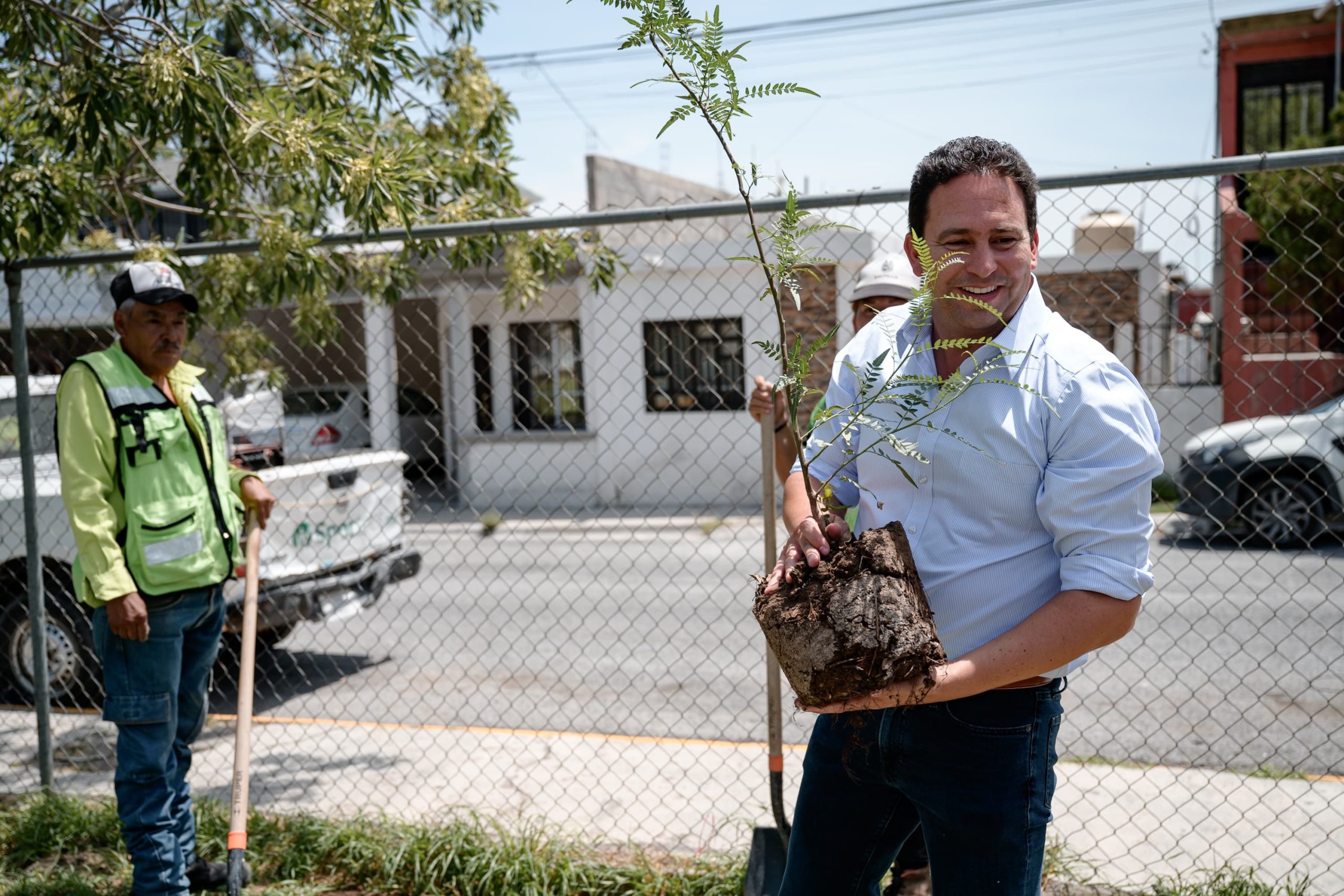 Reforesta administración de Javier Díaz 7 mil 823 árboles y plantas en Saltillo
