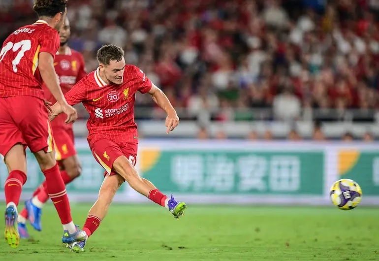 Wirtz debuta con gol en Japón y Liverpool rinde homenaje a Diogo Jota