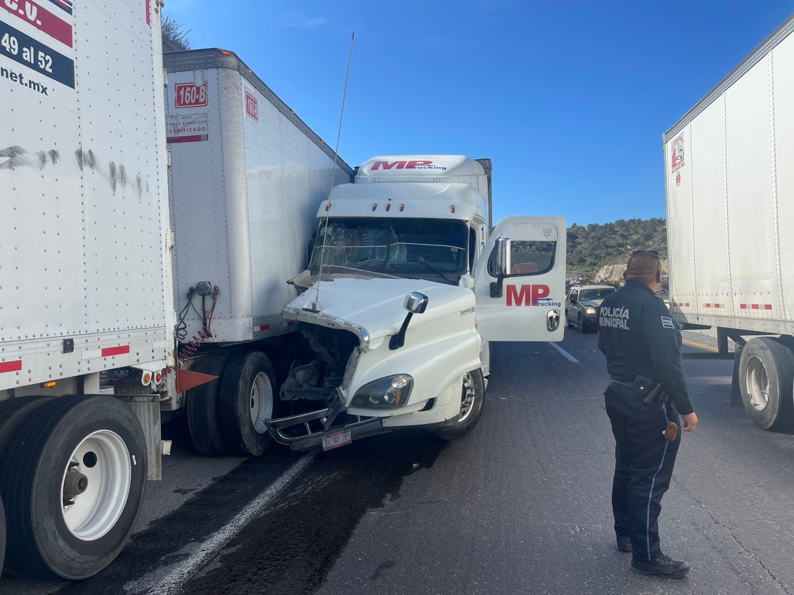 Atiende Seguridad Pública de Arteaga accidente en la Carretera 57; no hubo lesionados