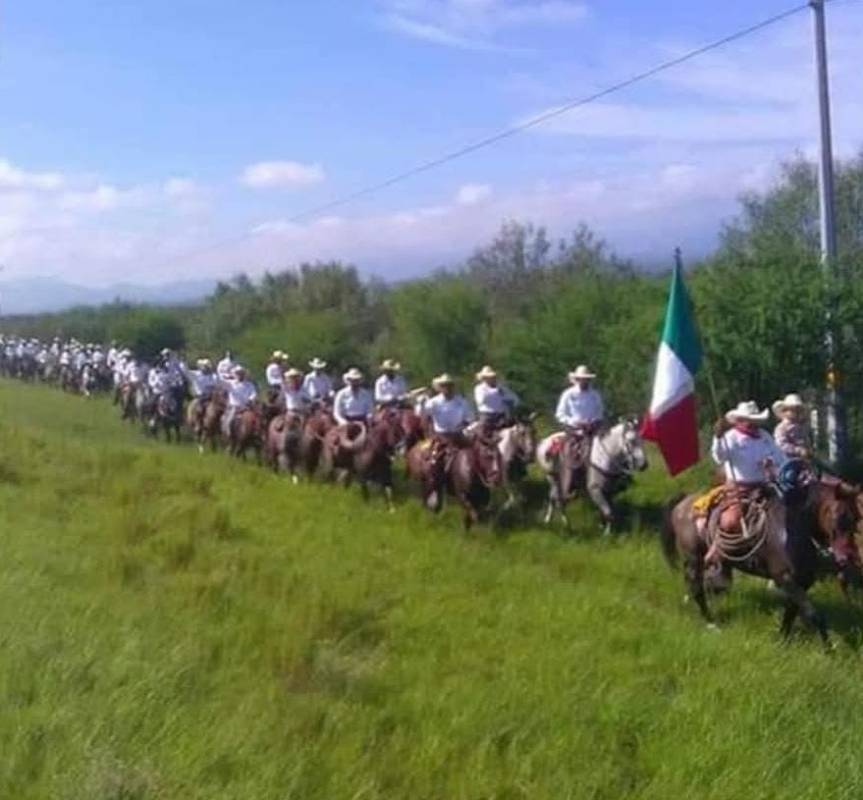 Santo Domingo se alista para la tradicional noche mexicana, preámbulo de la cabalgata rumbo a Sabinas