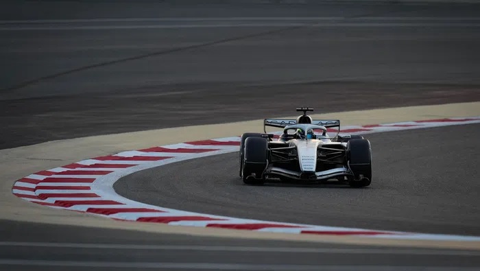 Checo acelera el proyecto Cadillac en Bahréin y firma una mejora contundente