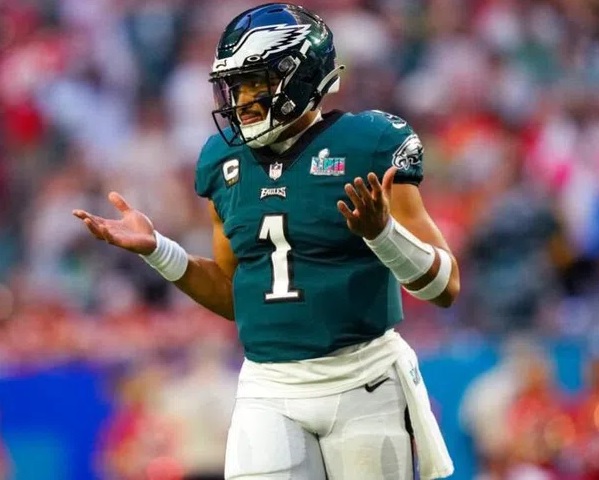 ¿Competencia para Hurts? Eagles firman al veterano Andy Dalton