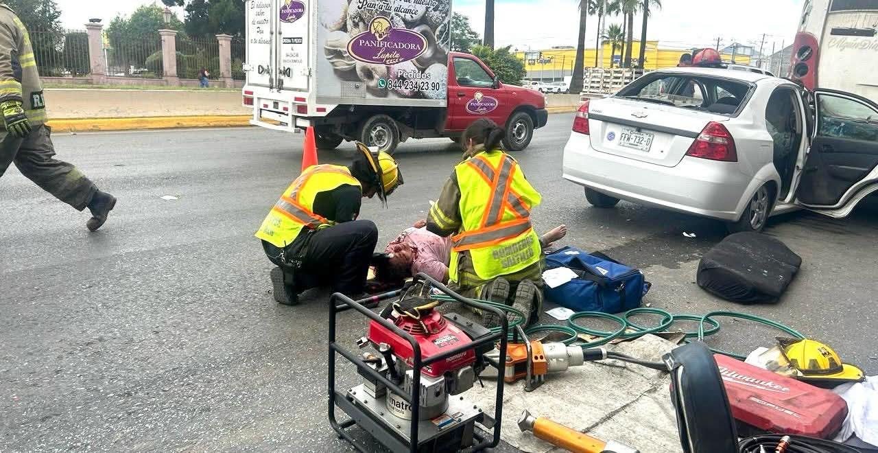 Fallece mujer lesionada en accidente vial registrado sobre el bulevar Francisco Coss