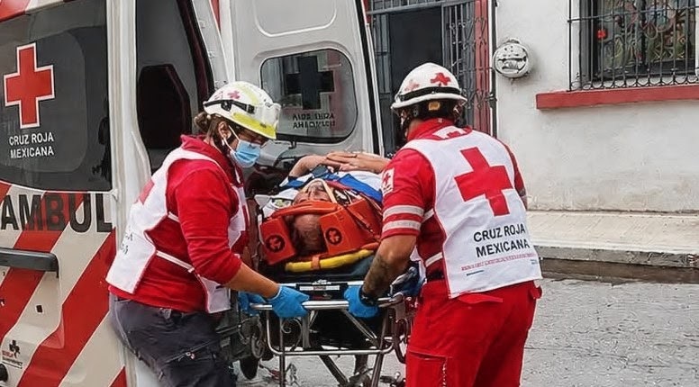 Cae de andamio mientras reparaba su vivienda y resulta gravemente lesionado en Saltillo