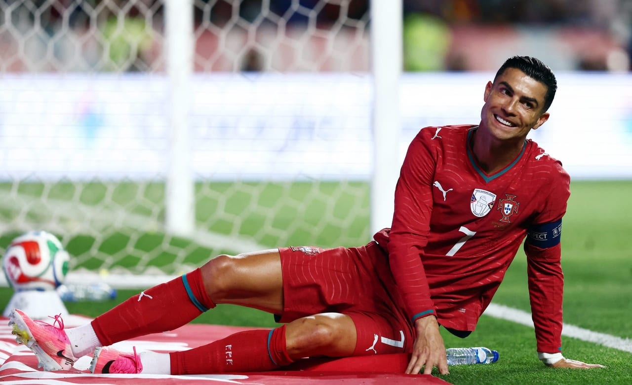 Cristiano Ronaldo rompe récord y alcanza seis Copas del Mundo