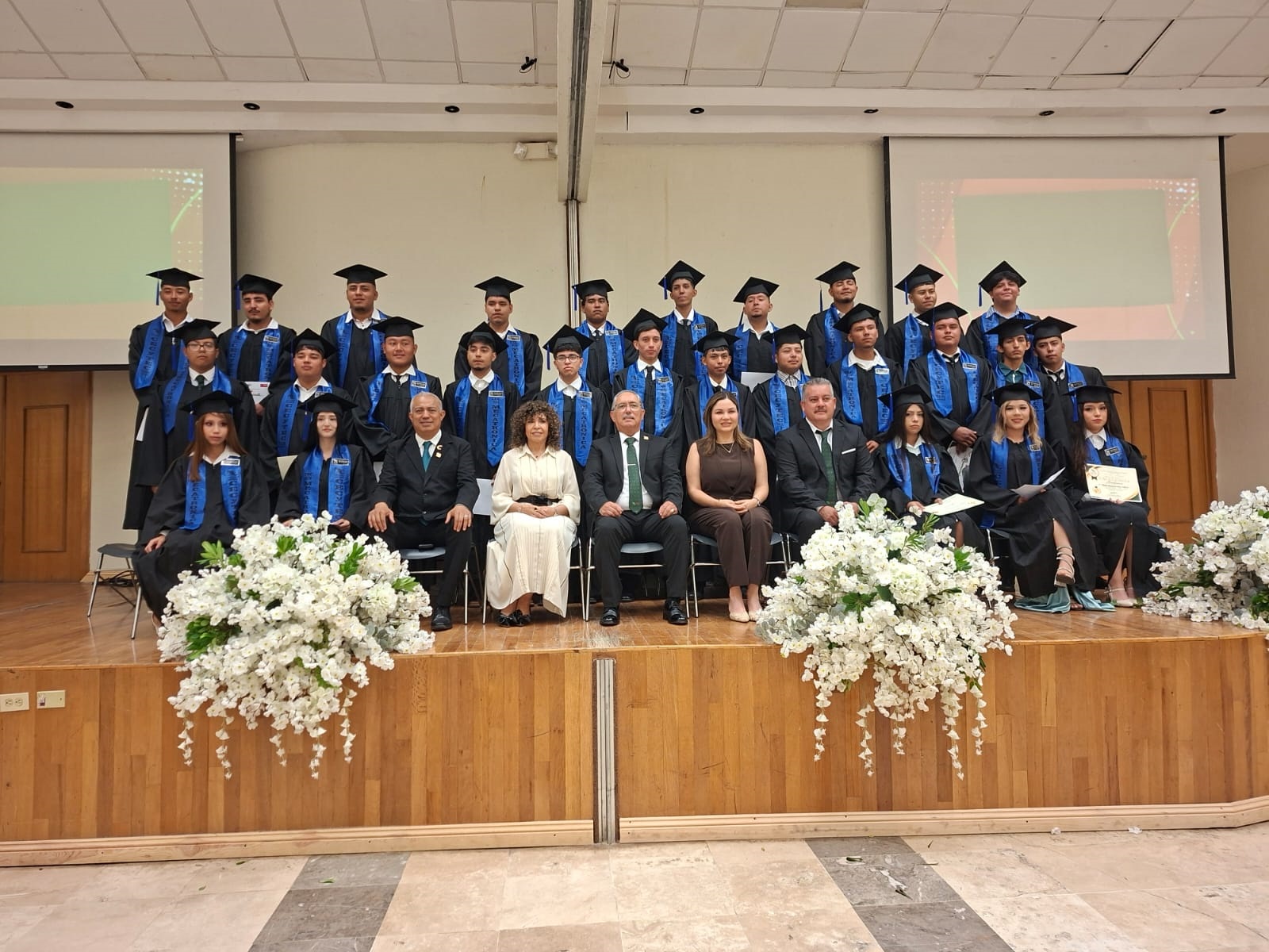 CECyTEC Agujita celebra la XVII Ceremonia de Graduación de Técnicos en Mecatrónica