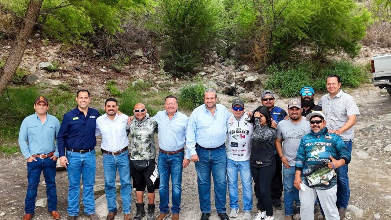 Siembran 5 mil lobinas en presa Palo Blanco