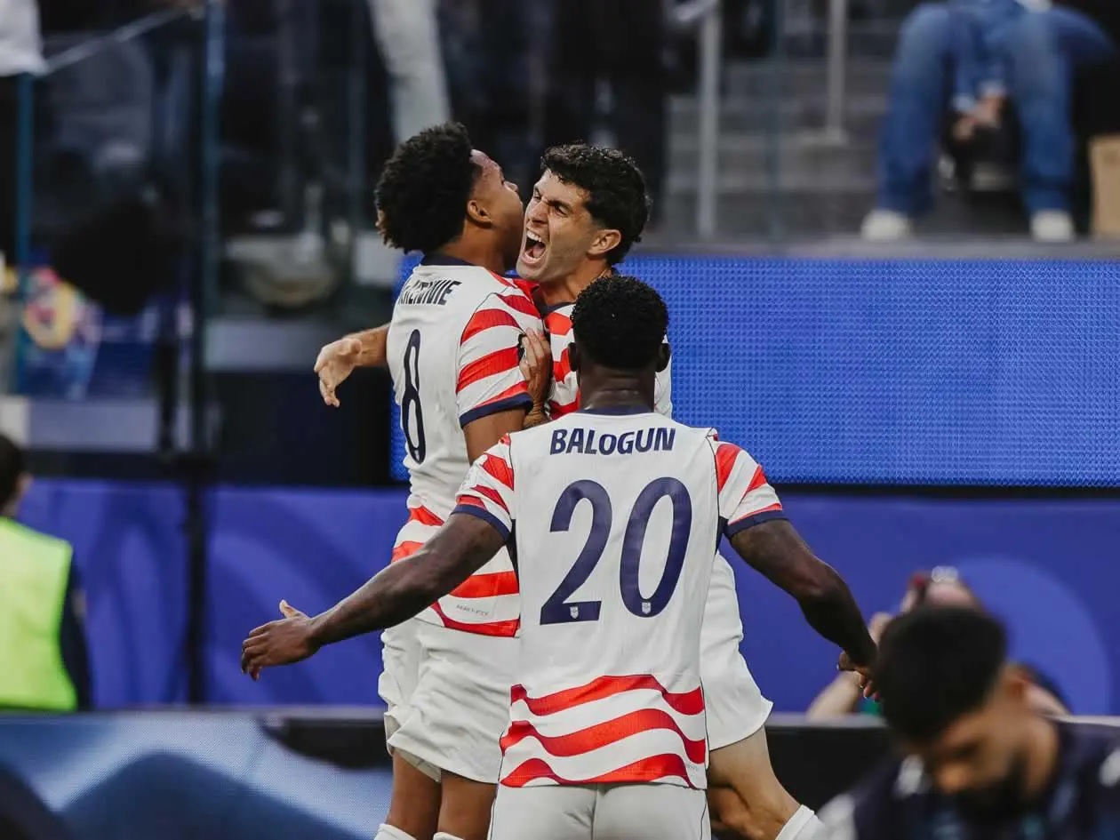 Estados Unidos debuta con goleada y autoridad ante Paraguay