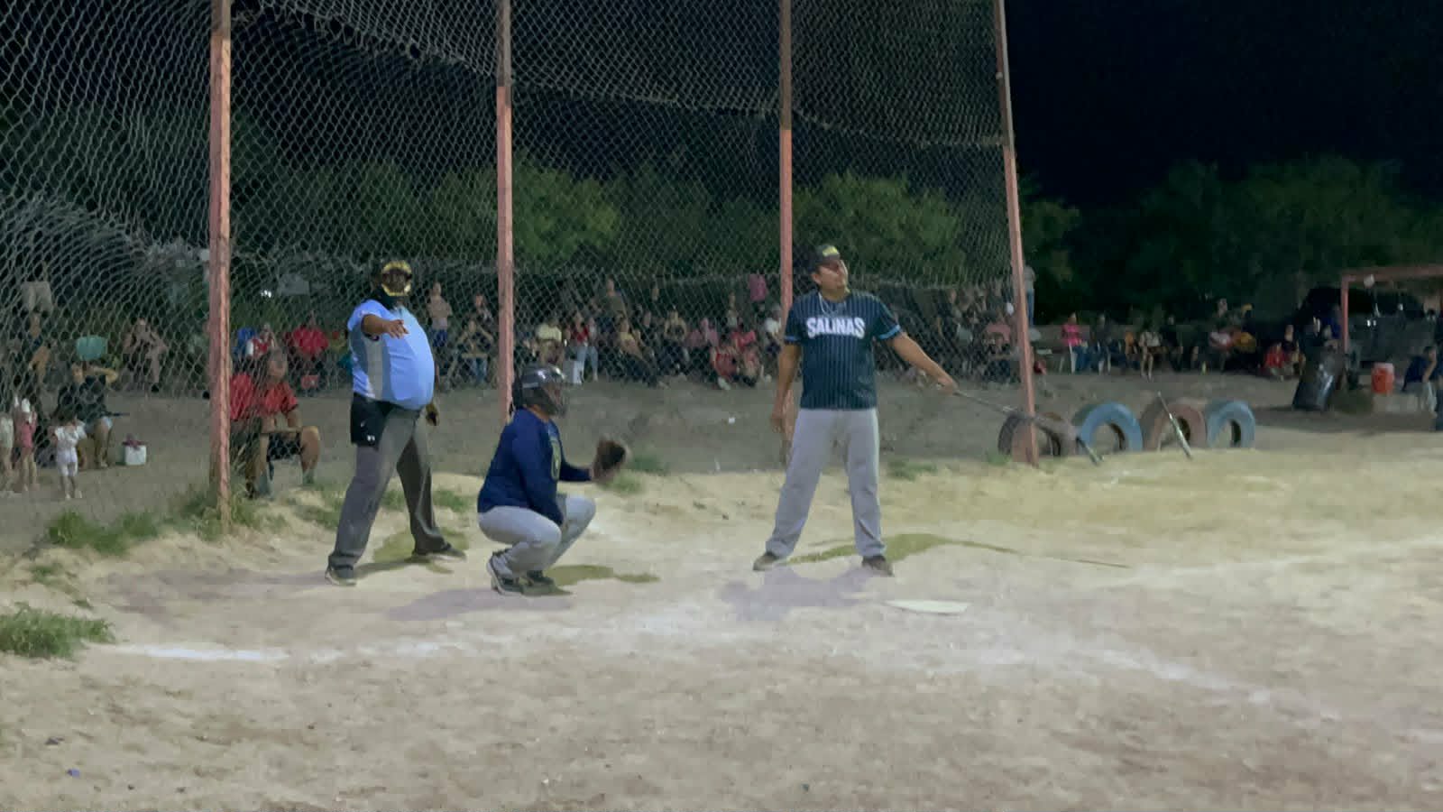 Taller Salinas se corona campeón de la liga Bola Puesta