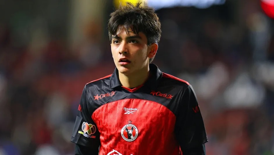 Mora renueva; contrato incluye salida a Europa