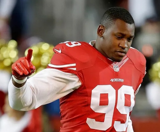 Muere Aldon Smith, leyenda defensiva de la NFL y dos veces All-Pro