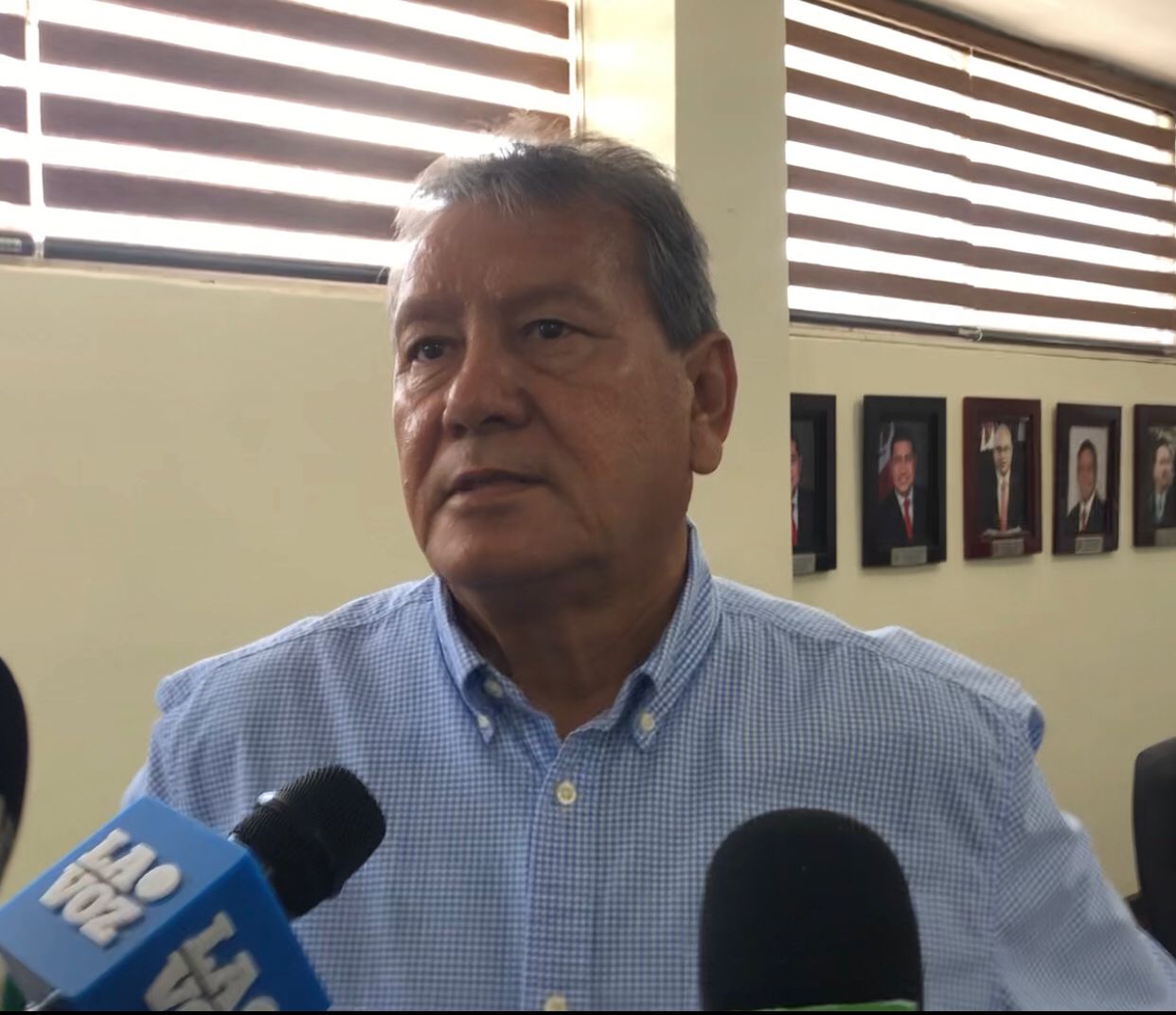 Supervisa Óscar Ríos construcción de techumbre en la primaria José María Morelos